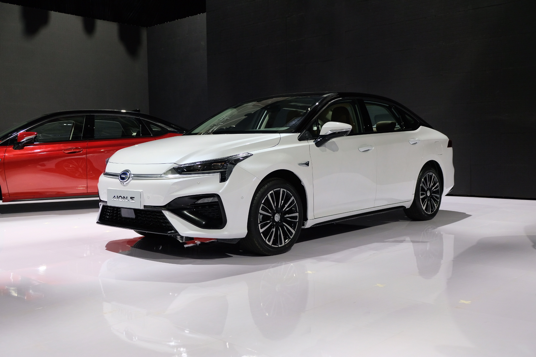 補(bǔ)貼前售18.28萬 廣汽新能源Aion S新增車型上市