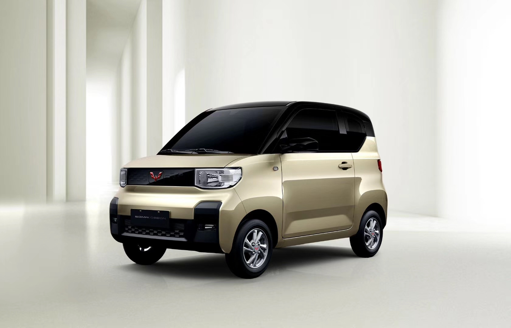 五菱全新電動車正式命名為宏光MINI EV