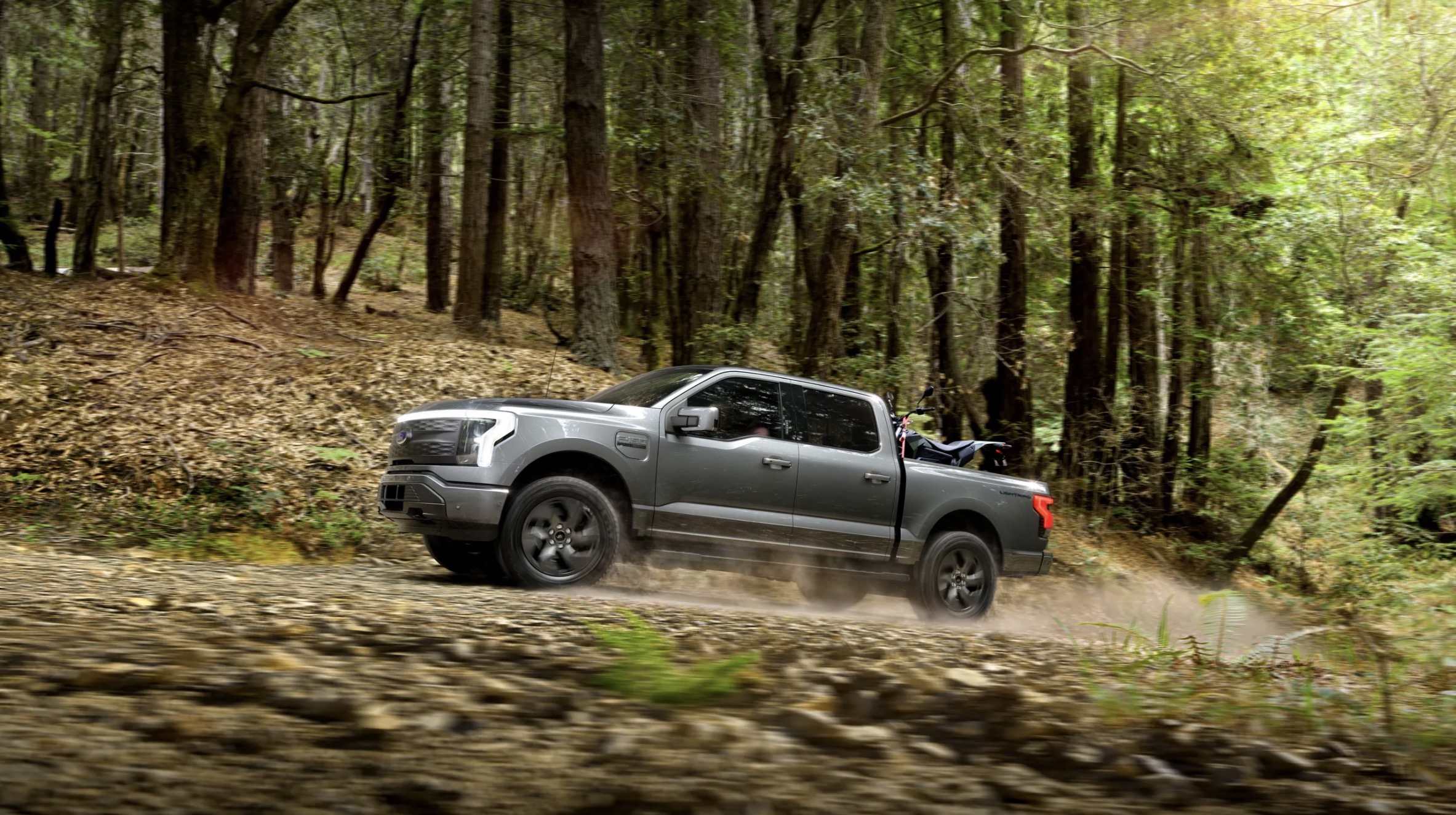 最大續航482km 福特F-150 Lightning官圖發布