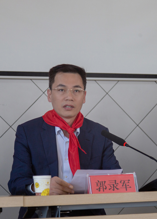 比亞迪商用車事業群客車銷售事業部總經理郭錄軍致辭.jpg