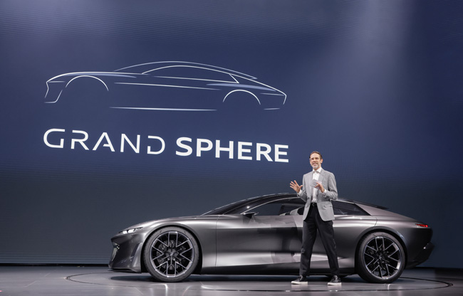 8.奧迪grandsphere中國首秀：通過前瞻設計，讓汽車藝術起來，這就是面向未來的奧迪。.jpg