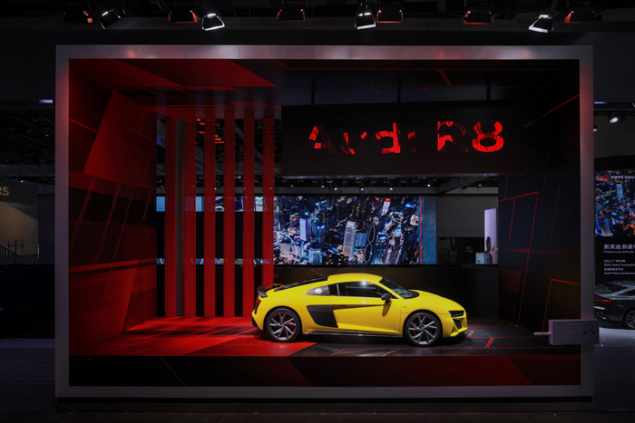 5.奧迪R8 V10 Coupe__ performance等領銜的高性能車型序列，憑借澎湃動力輸出，持續(xù)揮灑奧迪傳承百年的運動基因.jpeg