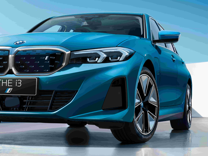 03.全新BMW i3 全新“天使眼”大燈.jpeg