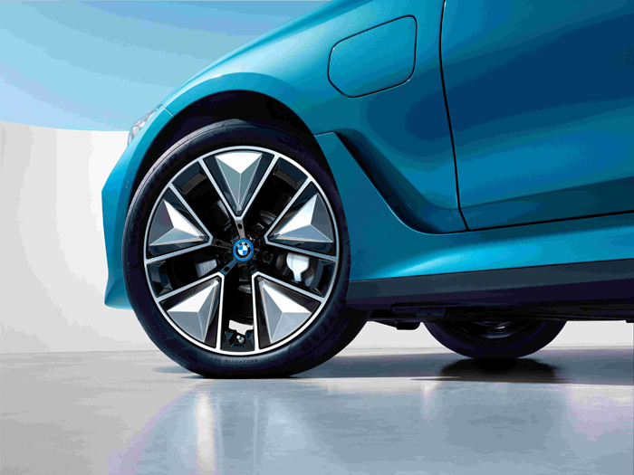 04.全新BMW i3 “鯊魚(yú)鰓”導(dǎo)流槽.jpg